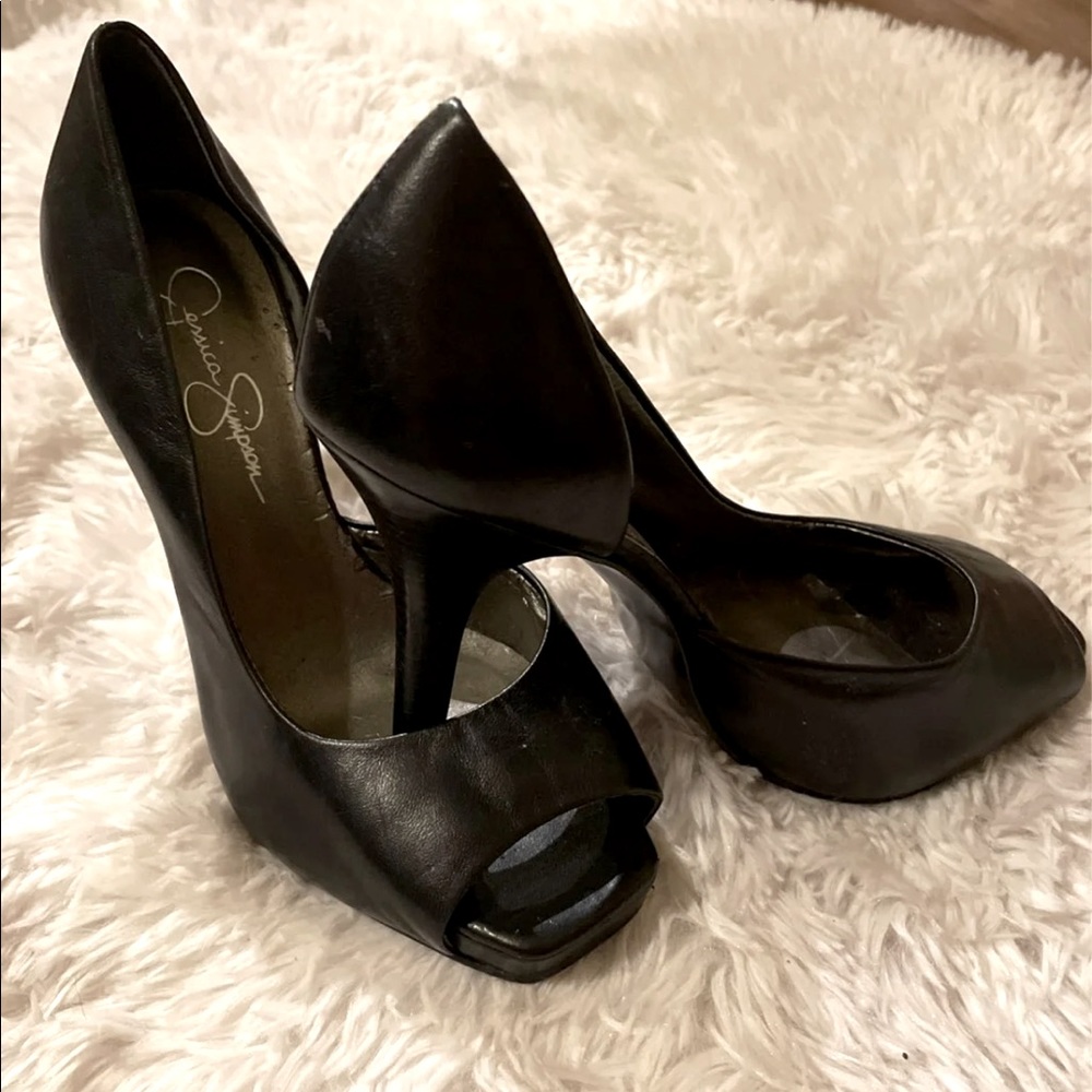 Jessica Simpson “Josette” Style pump in black. Size 36 (5.5)
